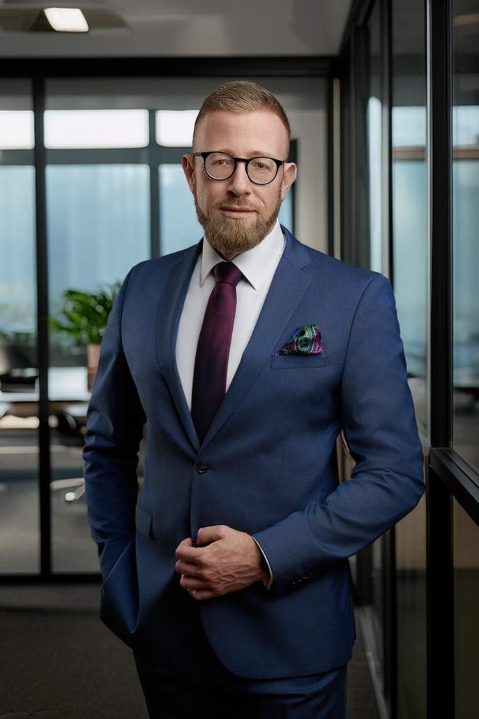 Tim_Wullbrandt_Office_Portrait